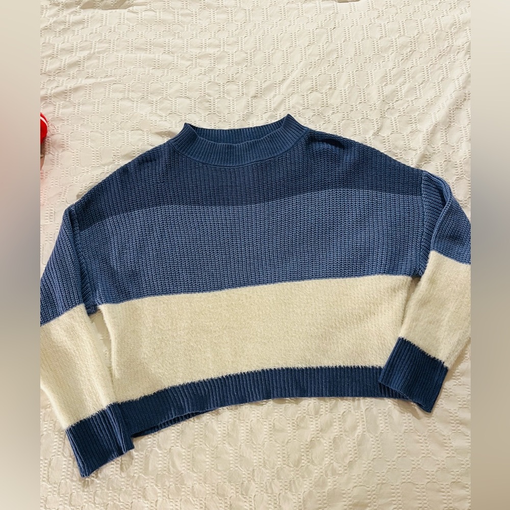 Cropped sweater